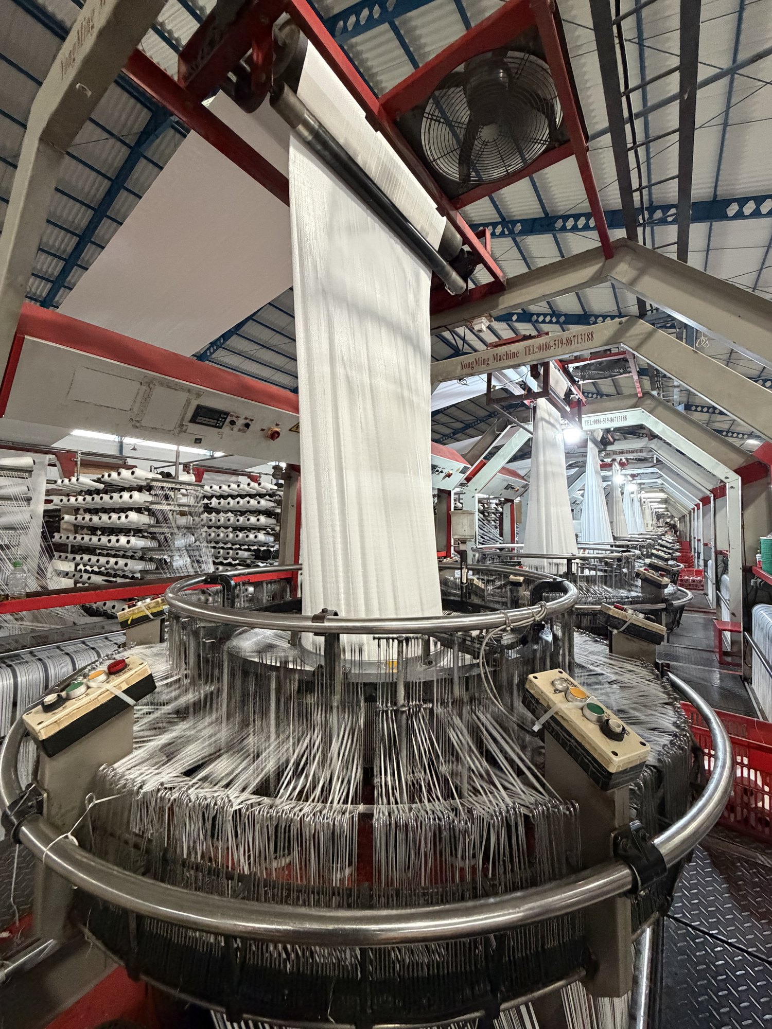 Circular loom di fasilitas produksi PT Agung Makmur Surya, Lumajang